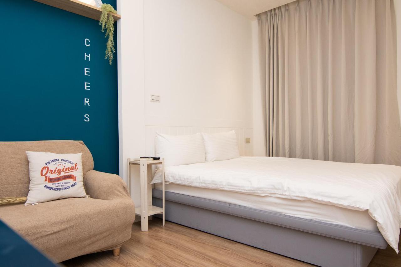 Sleepie Muti-Minsu Center Apartment Каосюн Екстериор снимка