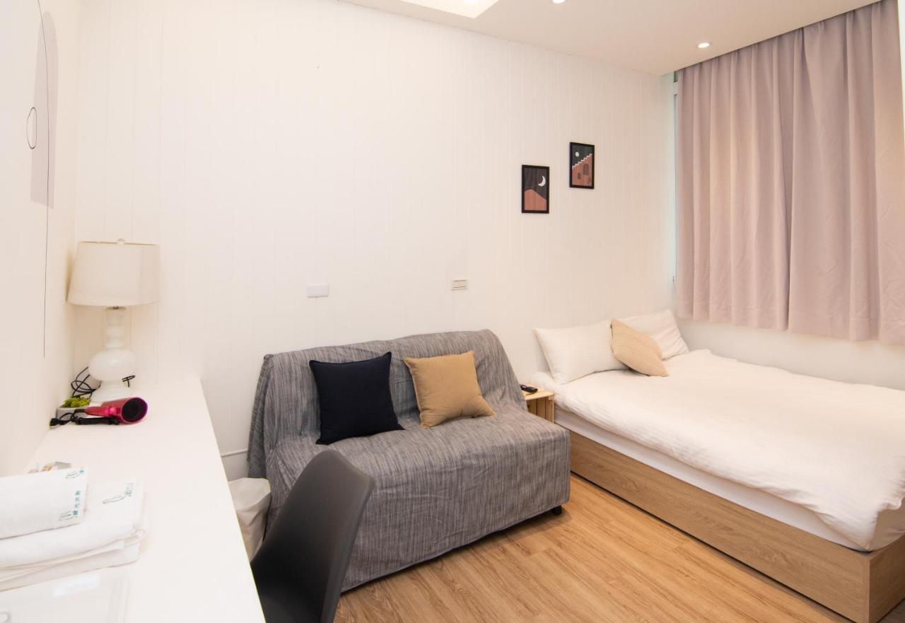 Sleepie Muti-Minsu Center Apartment Каосюн Екстериор снимка